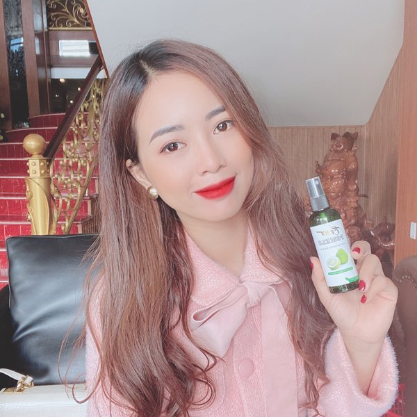 Xịt tóc bưởi Emer