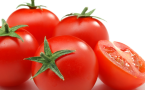 Chăm sóc da bằng cà chua đơn giản tại nhà